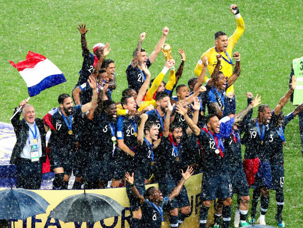 一直吸引着 一直吸引着